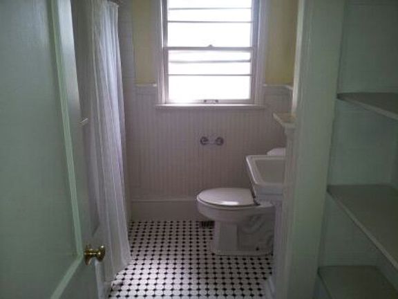2nd image of 332 Bradley St