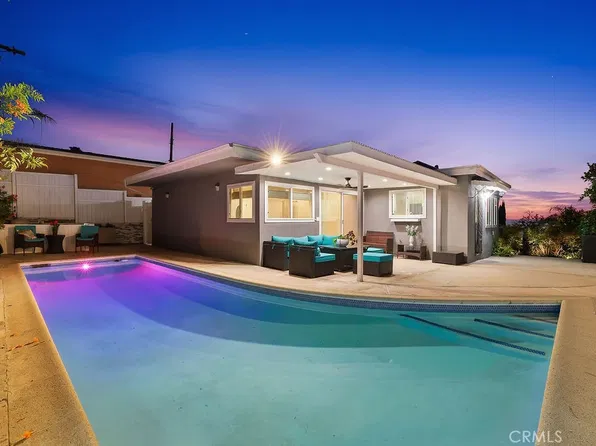 6951 Bellclaire St, Tujunga, CA 91042
