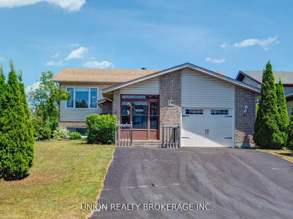 18 Birch Cres, Kawartha Lakes, ON K0M 1A0
