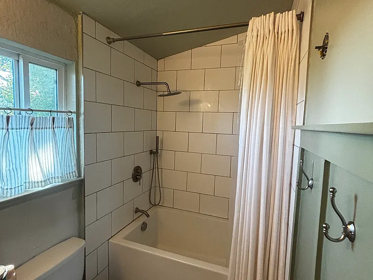 10 Parker Dr — Photo 5