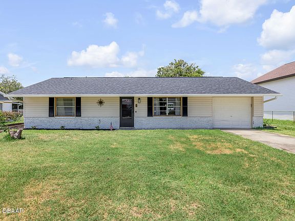 4th image of 2114 Travelers Palm Dr