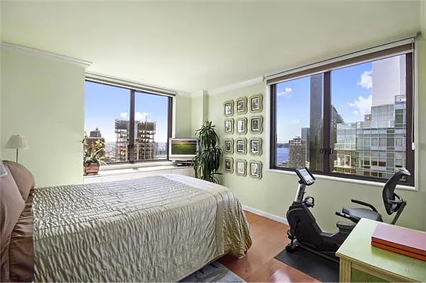 Sold by William Raveis Real Estate | media 2