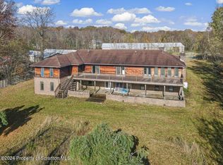 434 Hemlock Rd, Waymart, PA 18472