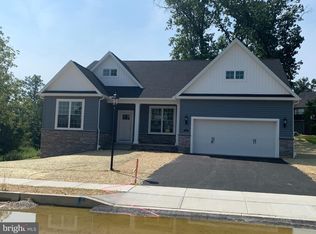 213 Granite Ln #37, Hanover, PA 17331
