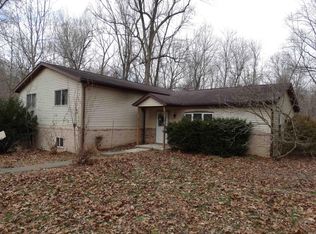 222 Manger Rd, Boonville, IN 47601