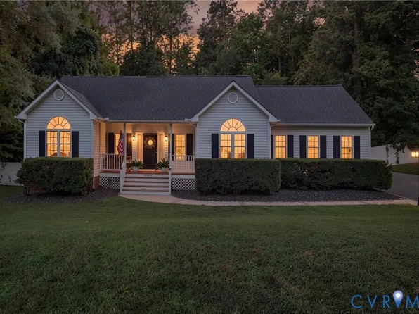 11919 Swift Crossing Dr, Midlothian, VA 23112