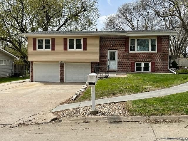 1st image of 20276 Pinkney St