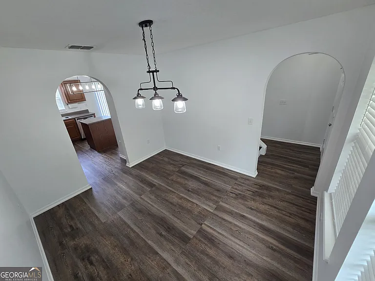 110 Pine Bluff Blvd W — Photo 16