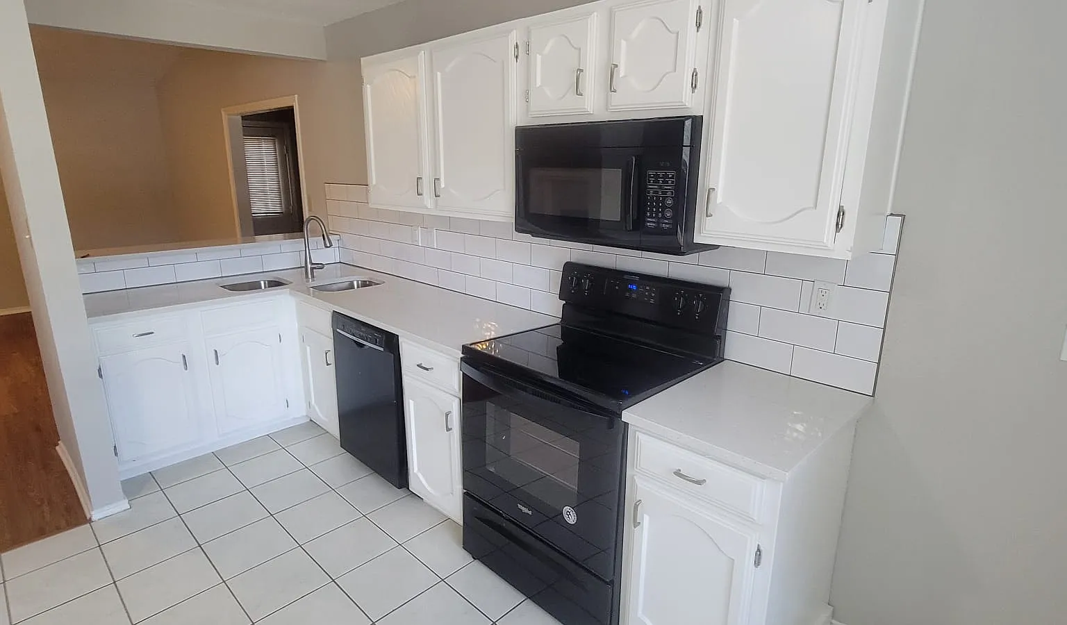 3 bed, 1539 sqft, $2,395 — Photo 4