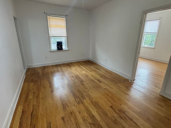 5th image of 87 Oakland Ave APT 2