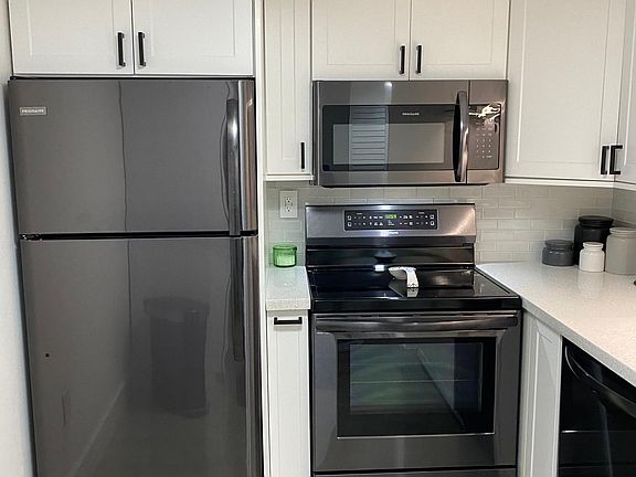 4th image of 15485 Miami Lakeway N APT 109