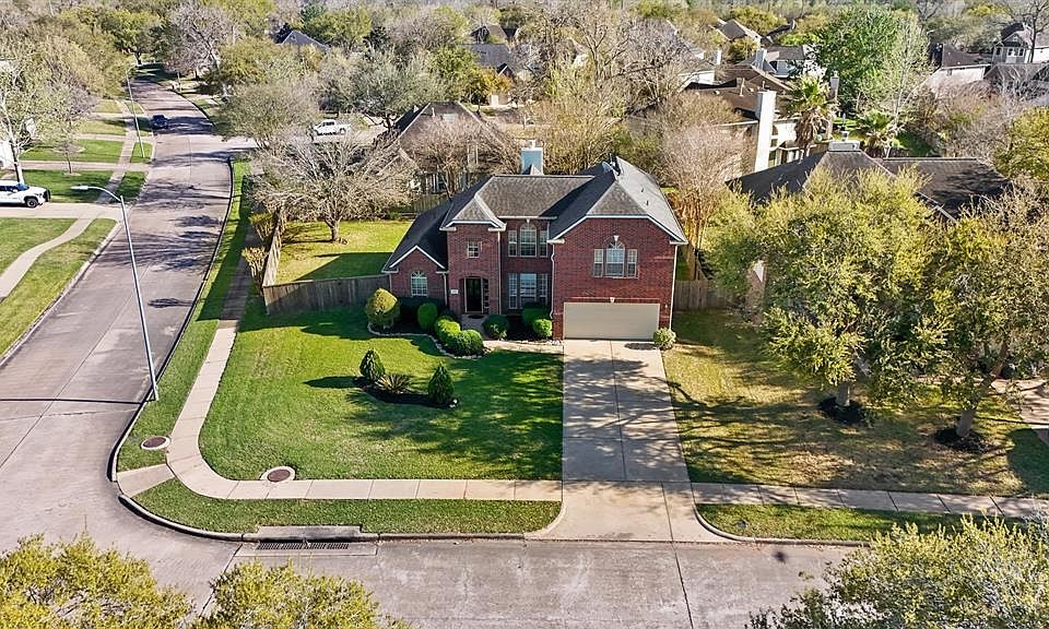 1st image of 8106 Cross Trail Drive