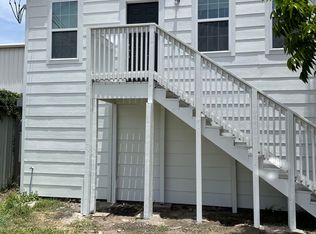 1401 N De Leon St #C, Victoria, TX 77901