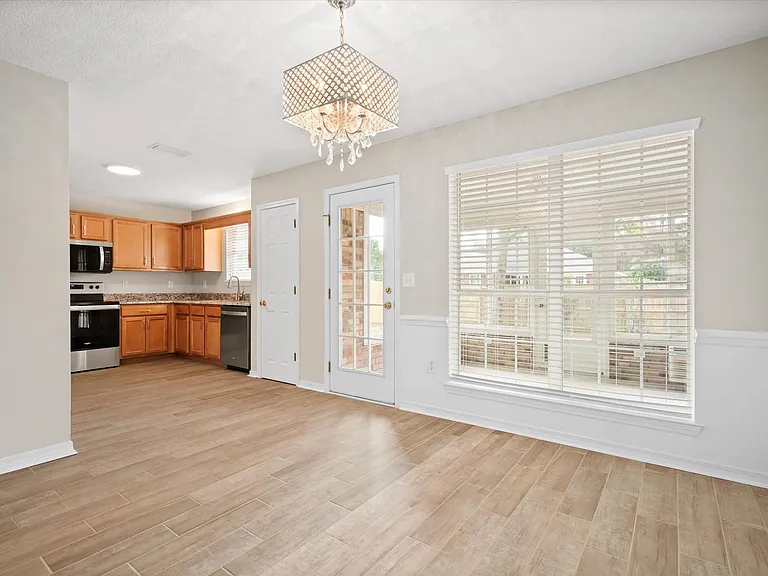 8218 Edgewood Dr — Photo 5