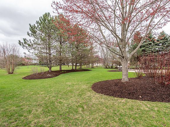 4th image of 815 Longwood Dr