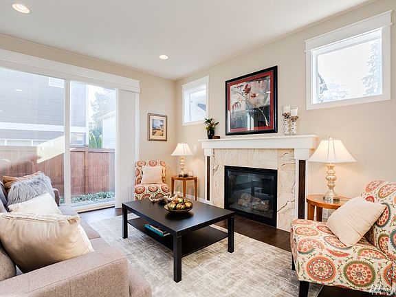 4th image of 20627 1st Ave W