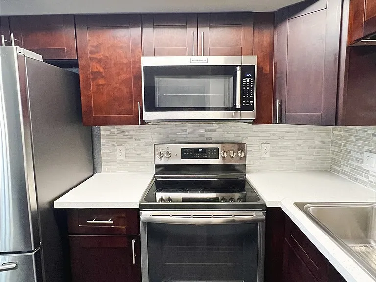 8410 Eldora Ave #1004 — Photo 35
