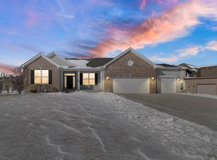 10280 California St, Crown Point, IN 46307