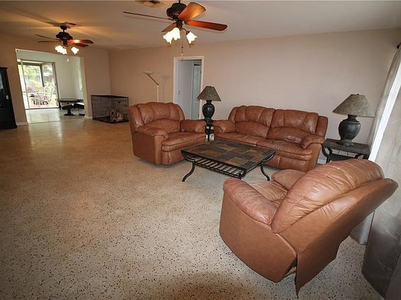 4th image of 4153 Waterway Dr