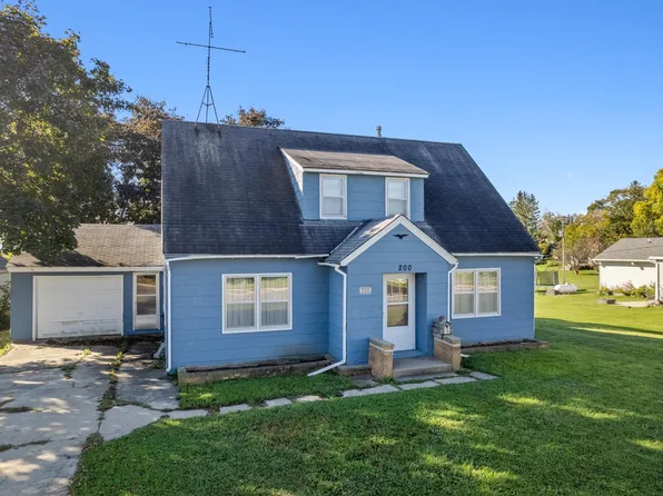 200 1st St SE, Eitzen, MN 55931