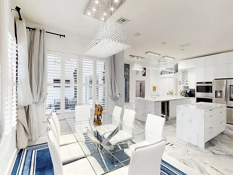 15700 Carrera Ln — Photo 8