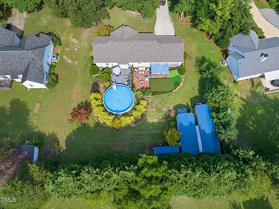 2nd image of 87 Deer Run Ct