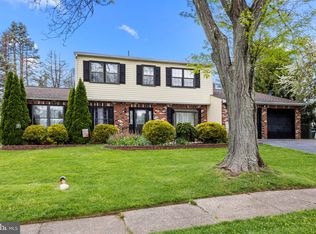 118 Colonial Dr, Langhorne, PA 19047