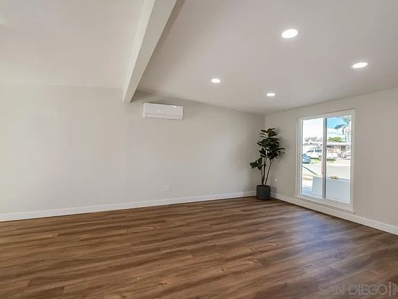5th image of 1119 Oneonta Ave