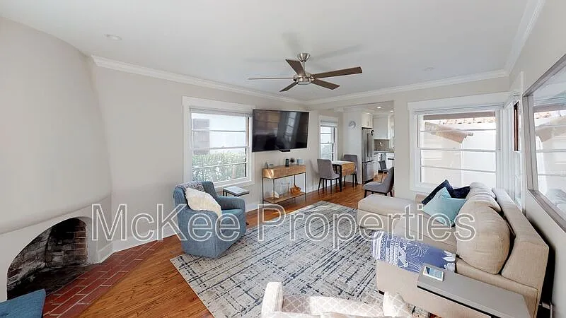 416 G Ave