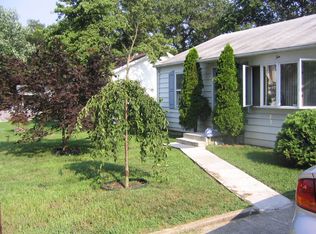 10 Milne St, Patchogue, NY 11772