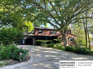 9468 Jackson Cir, Omaha, NE 68114