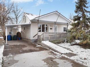 2363 Wellesley Ave, Windsor, ON N8W 2G3