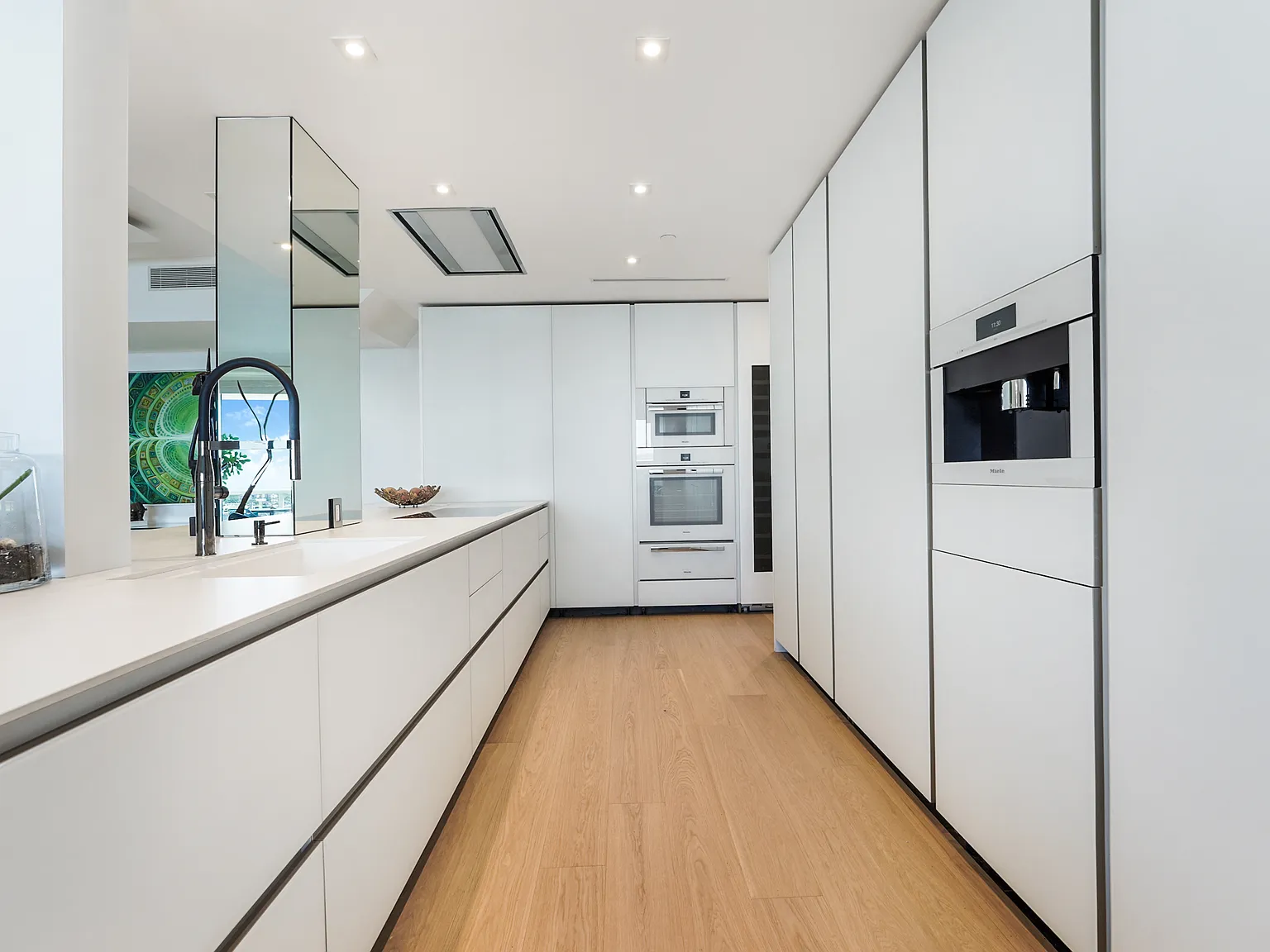 2 bed, 2024 sqft, $24,750 — Photo 3
