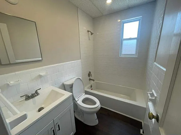 7903 Lockney Ave #202 — Photo 8