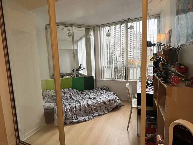 7 Bishop Ave #310 — Photo 5