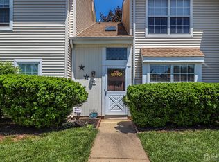 40 Nottingham Way, Somerset, NJ 08873