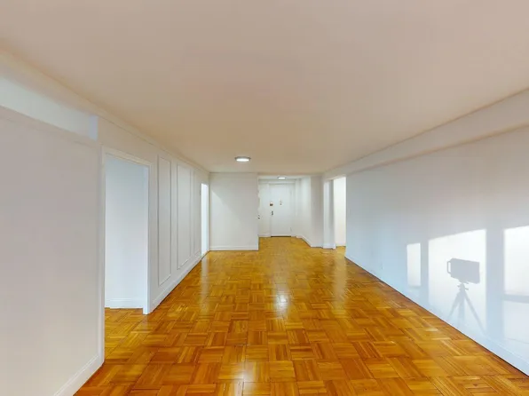 141 East 89th Street image 6 of 17