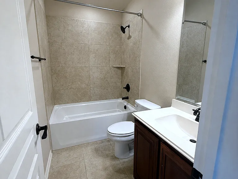 1109 Abbey Ln — Photo 31