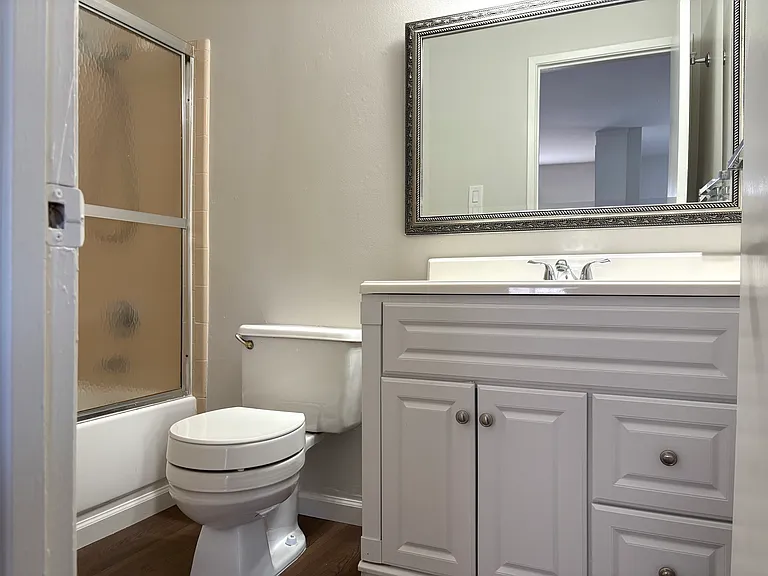 504 Richmond Dr #1 — Photo 9
