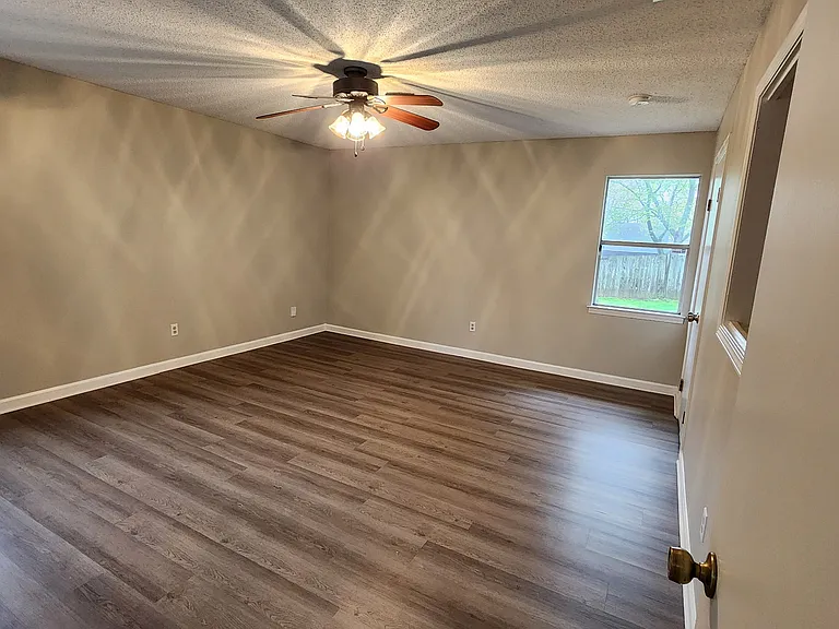 8220 Timber Hill Trl — Photo 15