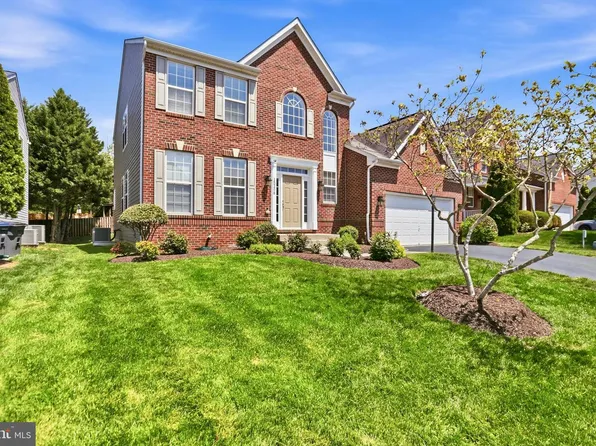 15208 Santander Dr, Gainesville, VA 20155