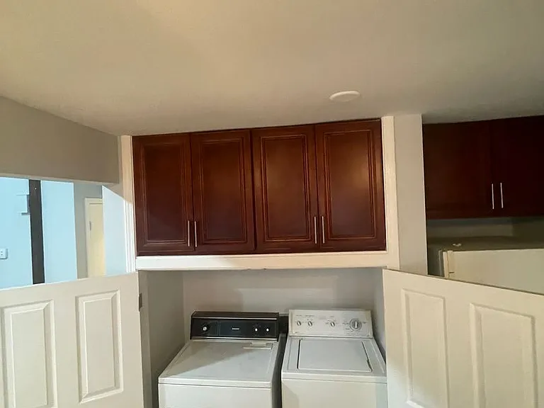 8006 Briardale Dr — Photo 7