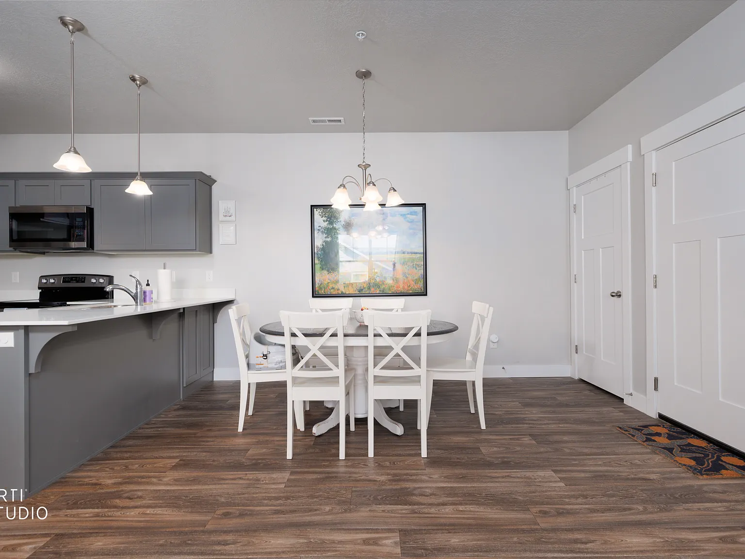 3 bed, 1272 sqft, $1,800 — Photo 3