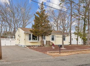 418 Riverview Rd, Forked River, NJ 08731