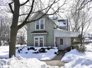 709 3rd St SE, Independence, IA 50644