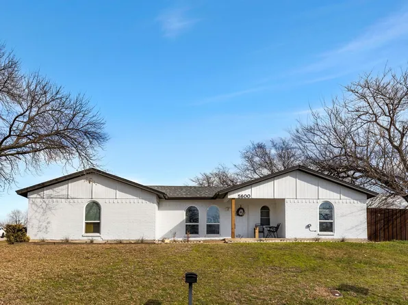 5600 Denise Dr, Haltom City, TX 76148