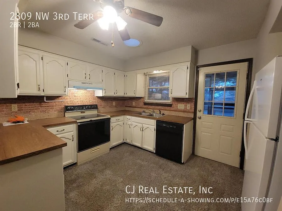 2 bed, $1,450 — Photo 4