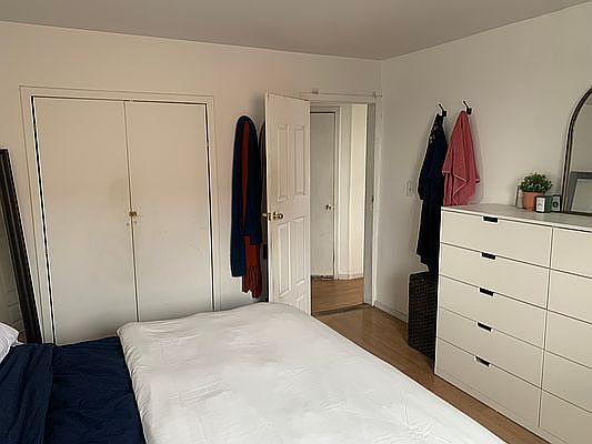 4th image of 217 Van Brunt St APT 3R