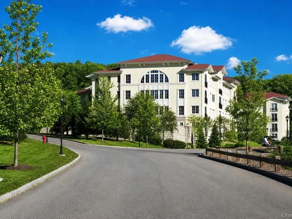 603 Trump Park #603, Shrub Oak, NY 10588