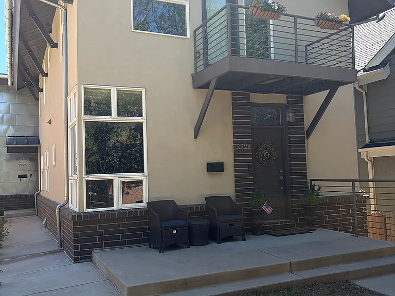 2924 Wyandot St — Photo 2